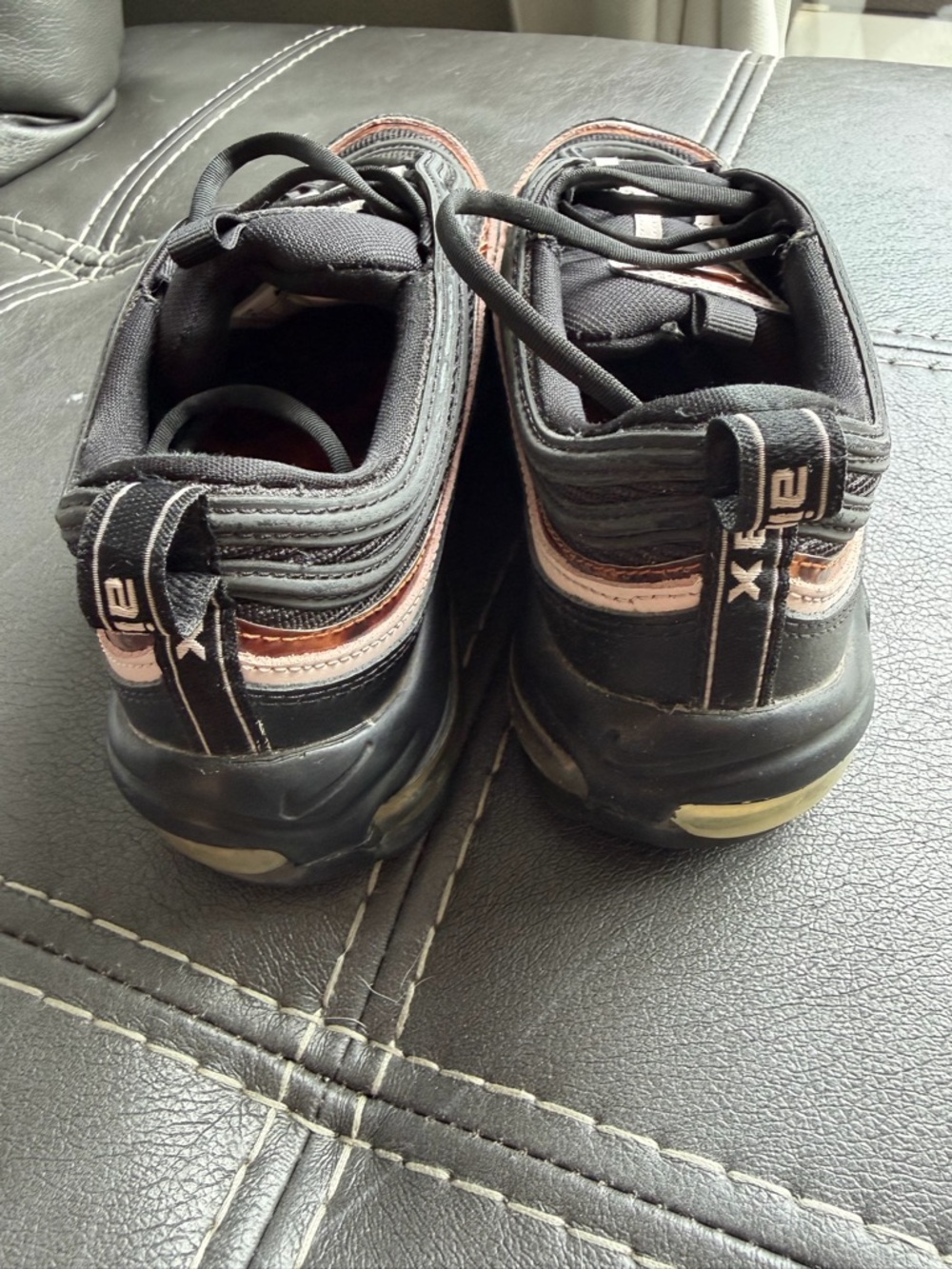 Nike Black Athletic Sneakers with White Swoosh - Picture 5 of 8